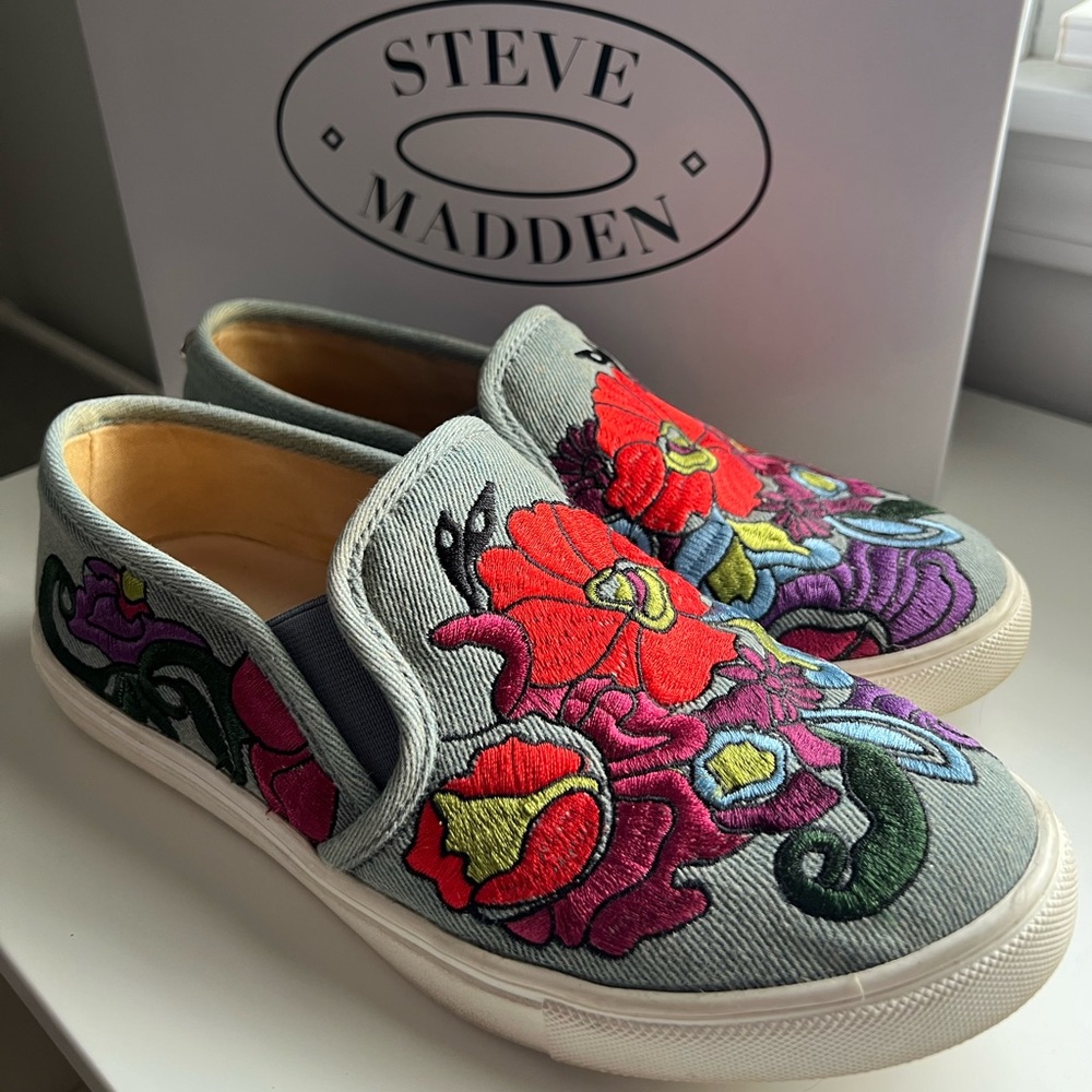 Steve Madden: Denim Floral Embroidered Sneakers